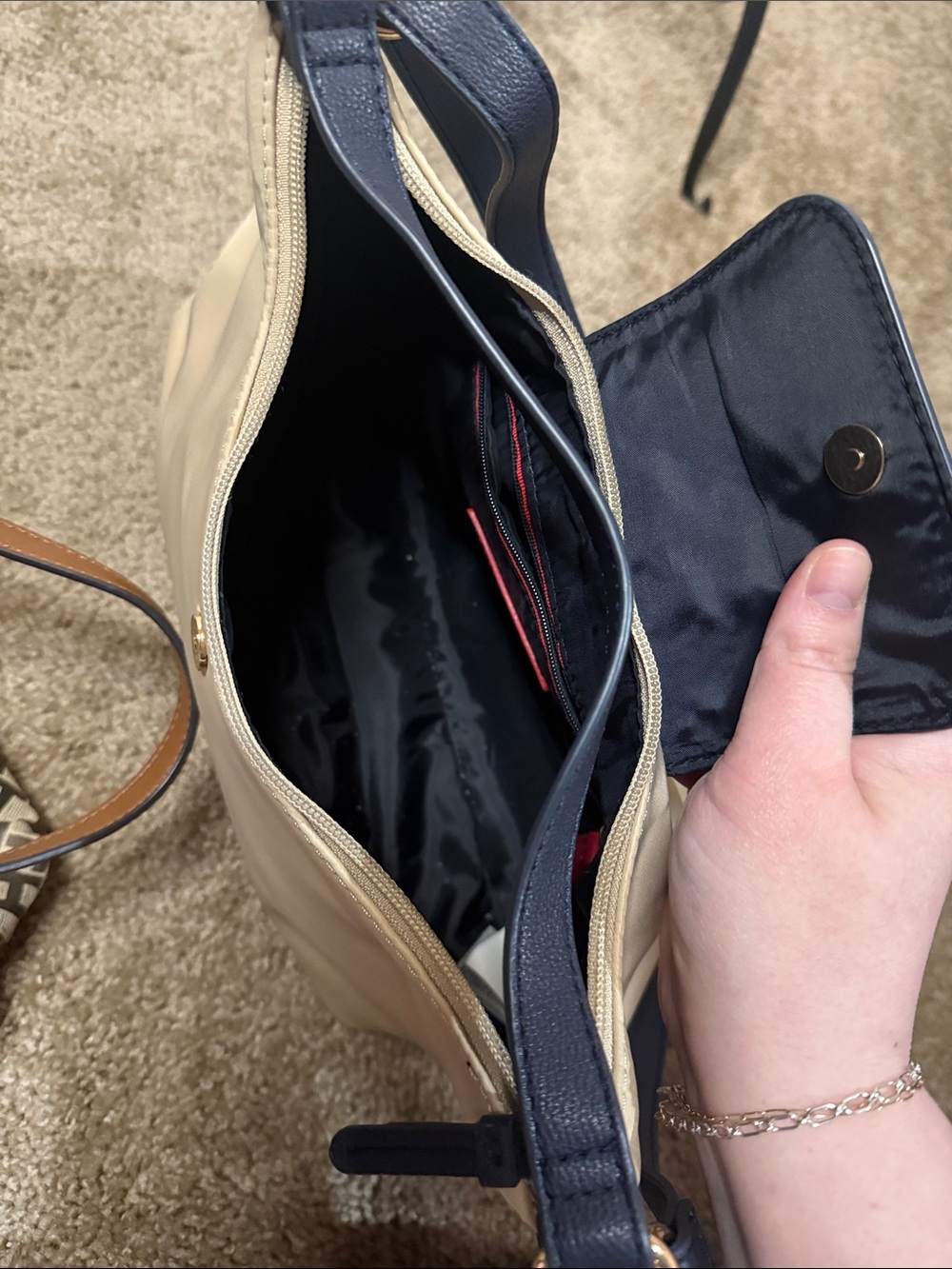 Tommy Hilfiger Shoulder Bags & Wallet Bundle - Picture 9 of 9